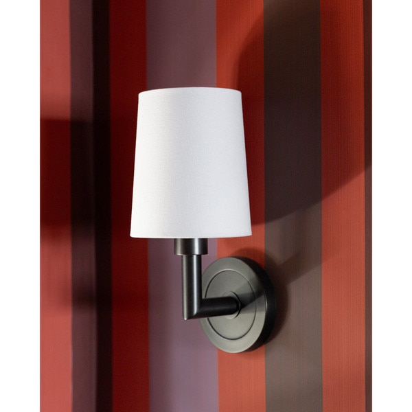 Legend Sconce Single Lifestyle 160